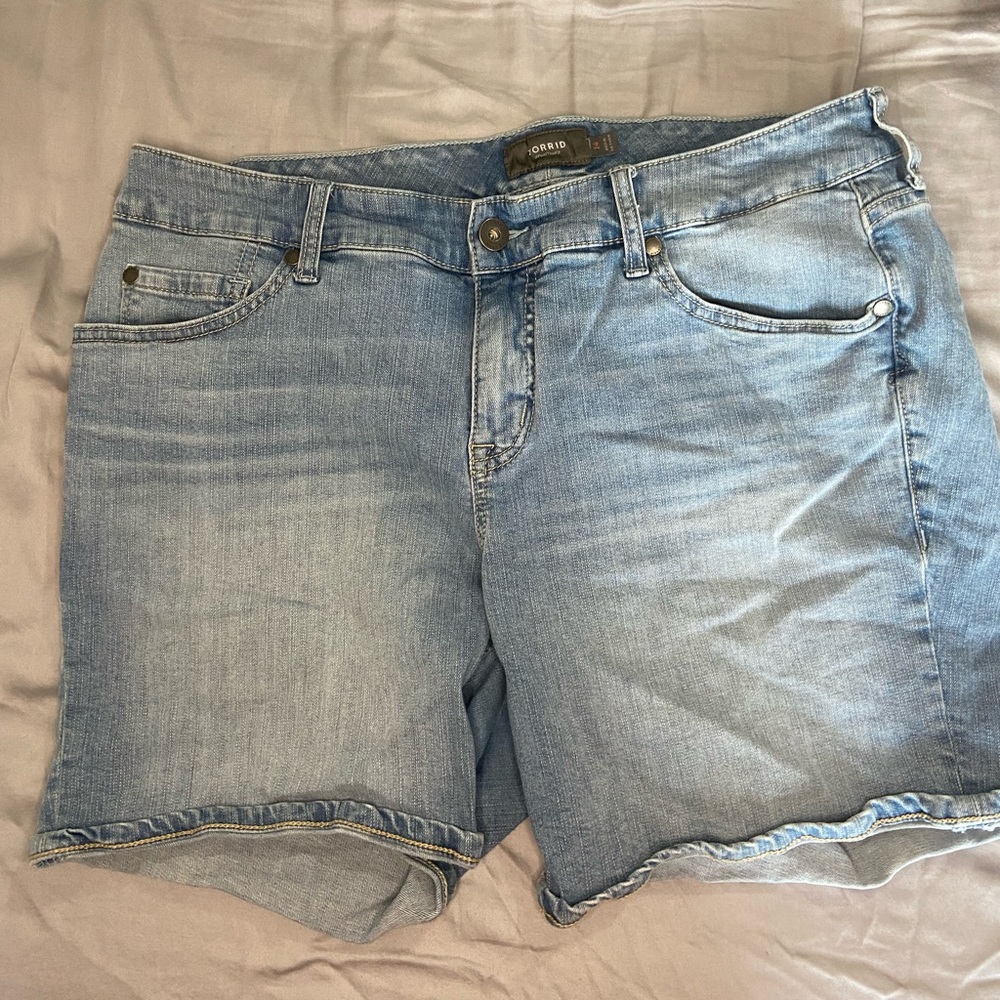 Torrid Jean Shorts Size 14
